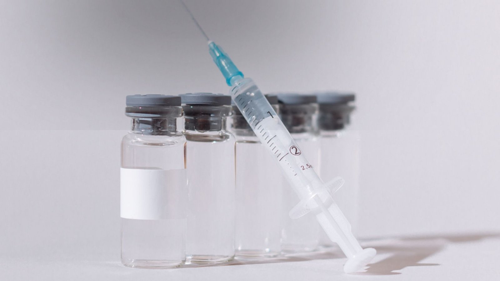 Descubra onde comprar peptídeos injetáveis no Brasil com segurança. Conheça a Meta Pharma, opções de atacado e varejo e dicas para escolher bem.